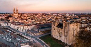 Niort le Donjon et son marché